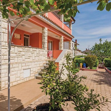 1 Bedroom Lovely Apartment In Rovinj Buitenkant foto