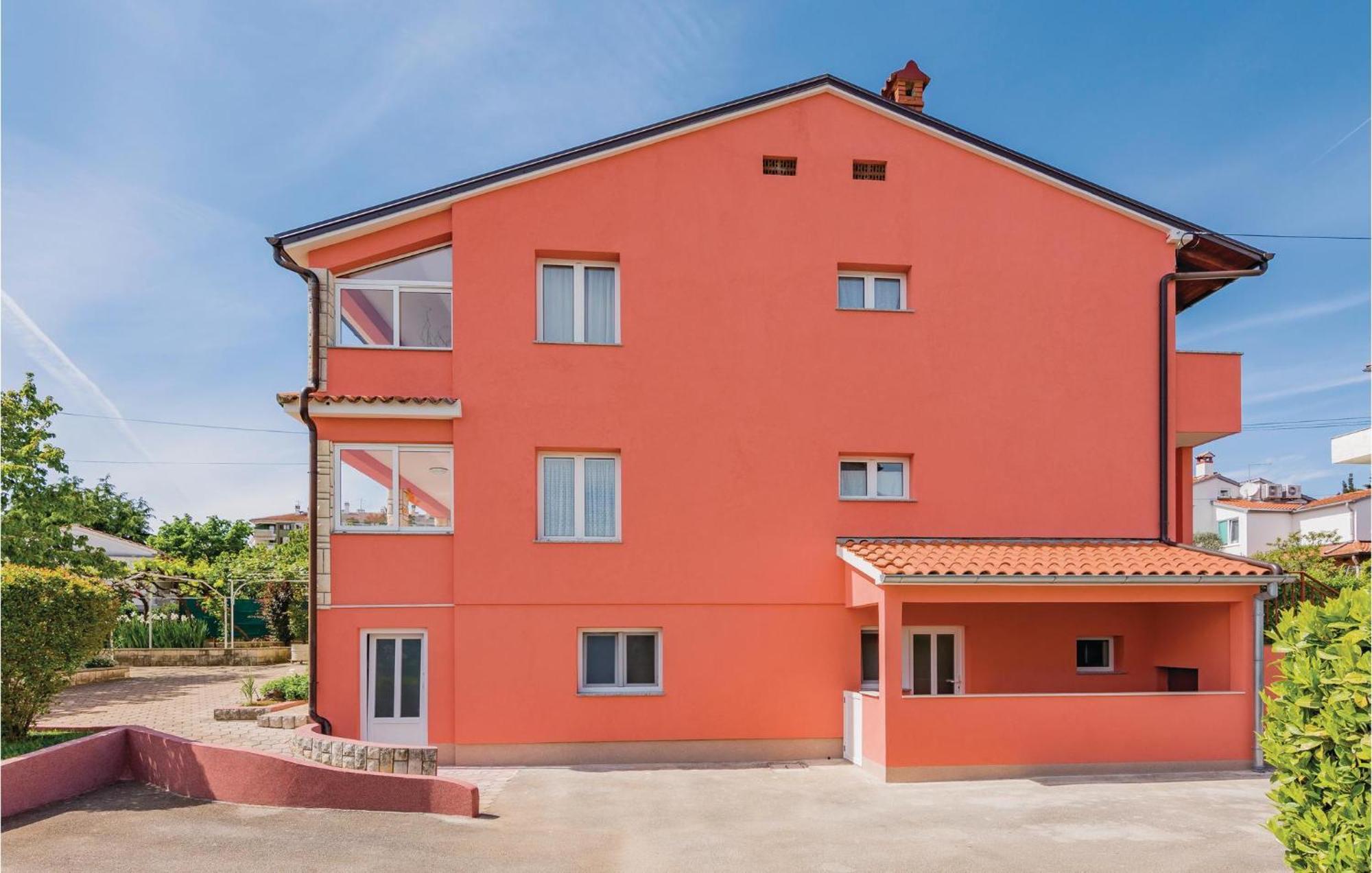 1 Bedroom Lovely Apartment In Rovinj Buitenkant foto